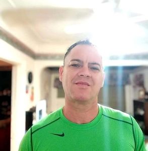 Meet your Posher, Manoly